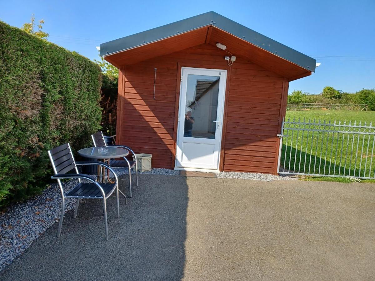 Dunroaming Cabin Pendine Exterior photo