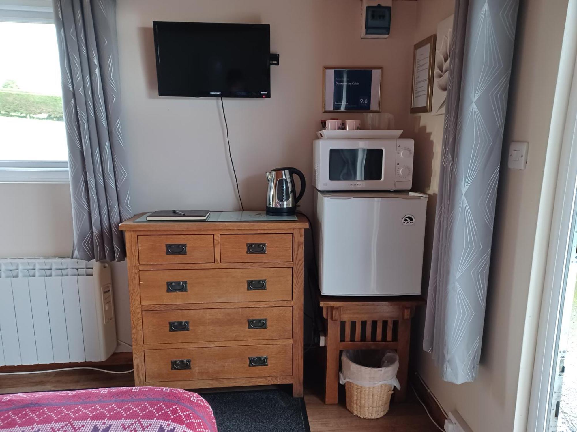 Dunroaming Cabin Pendine Exterior photo