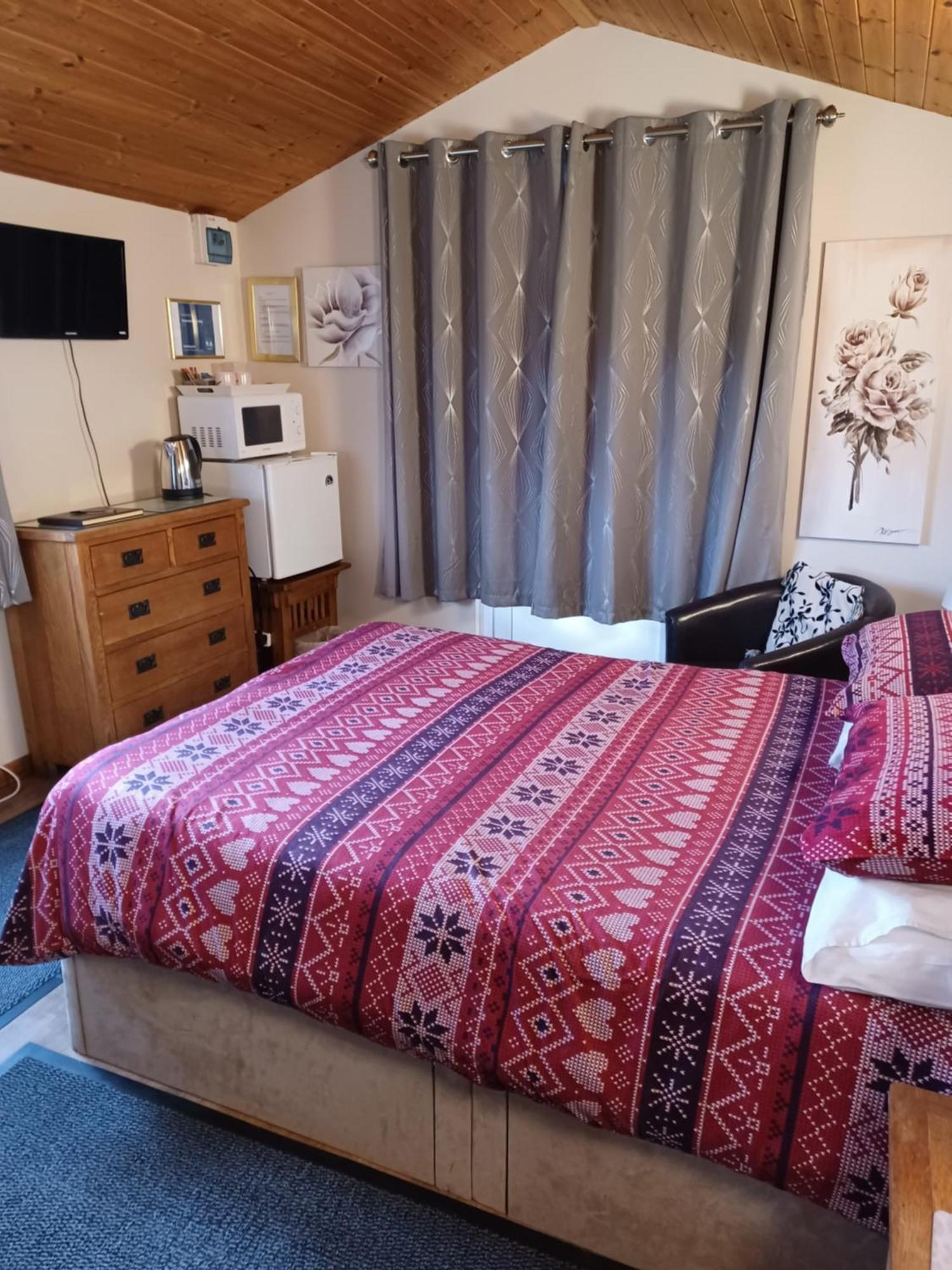 Dunroaming Cabin Pendine Exterior photo